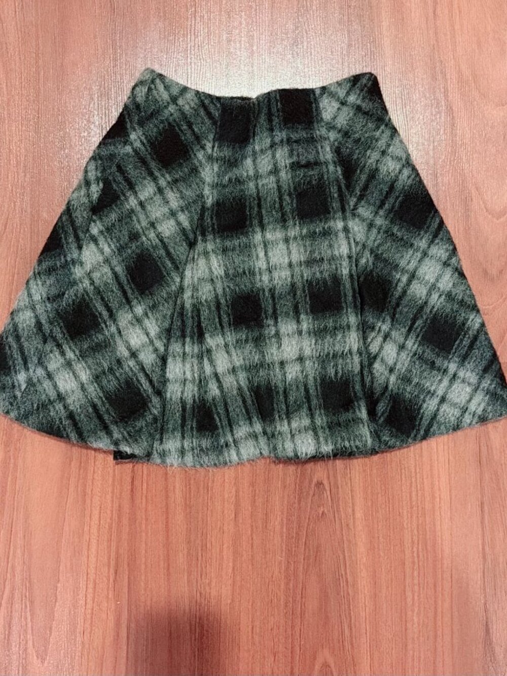 INGNI Black Gray Plaid Fuzzy A-Line Mini Skirt Women’s Japanese Brand NWT Style